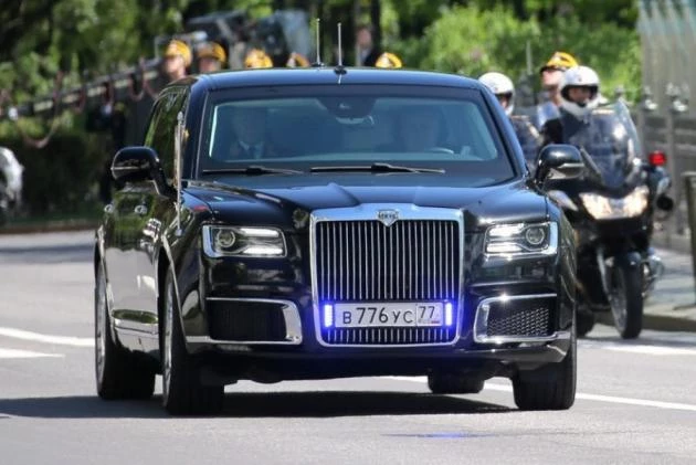 Με αυτό το… «εργαλείο» πήγε ο Πούτιν στη συνάντηση με τον Τραμπ! (βίντεο)